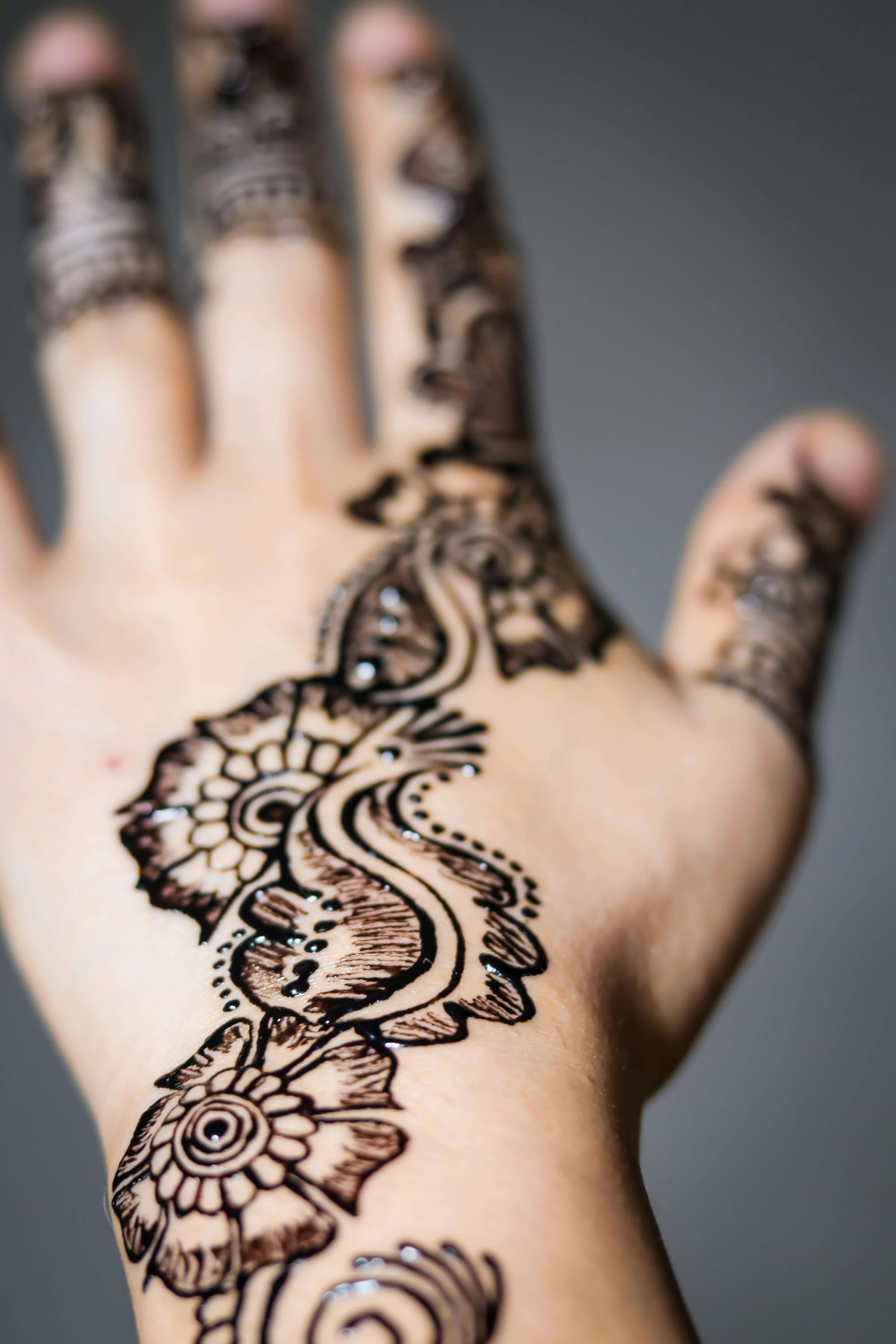 Makeup / Henna image 8